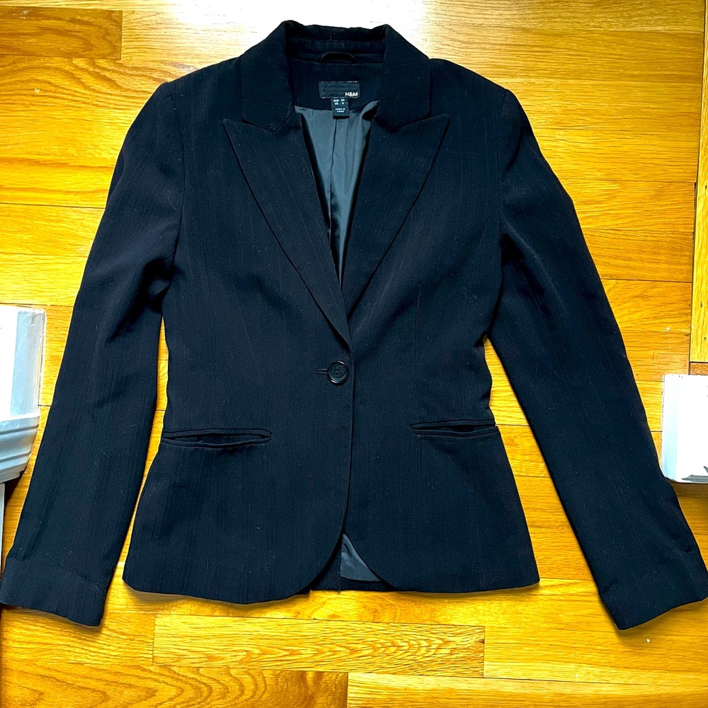 H&M Women's Black Blazer with Faint Red Pinstriping